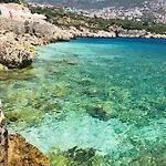 La Azur Willa