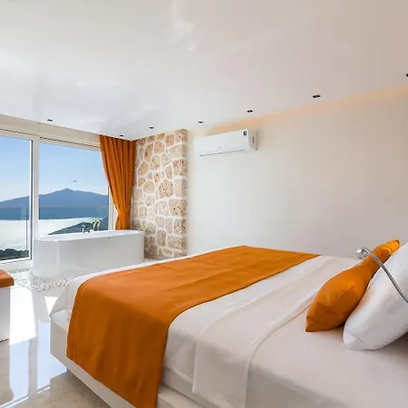 La Azur Villa
