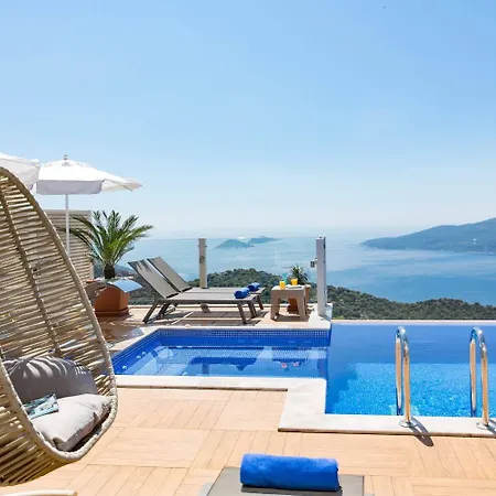 La Azur Villa *